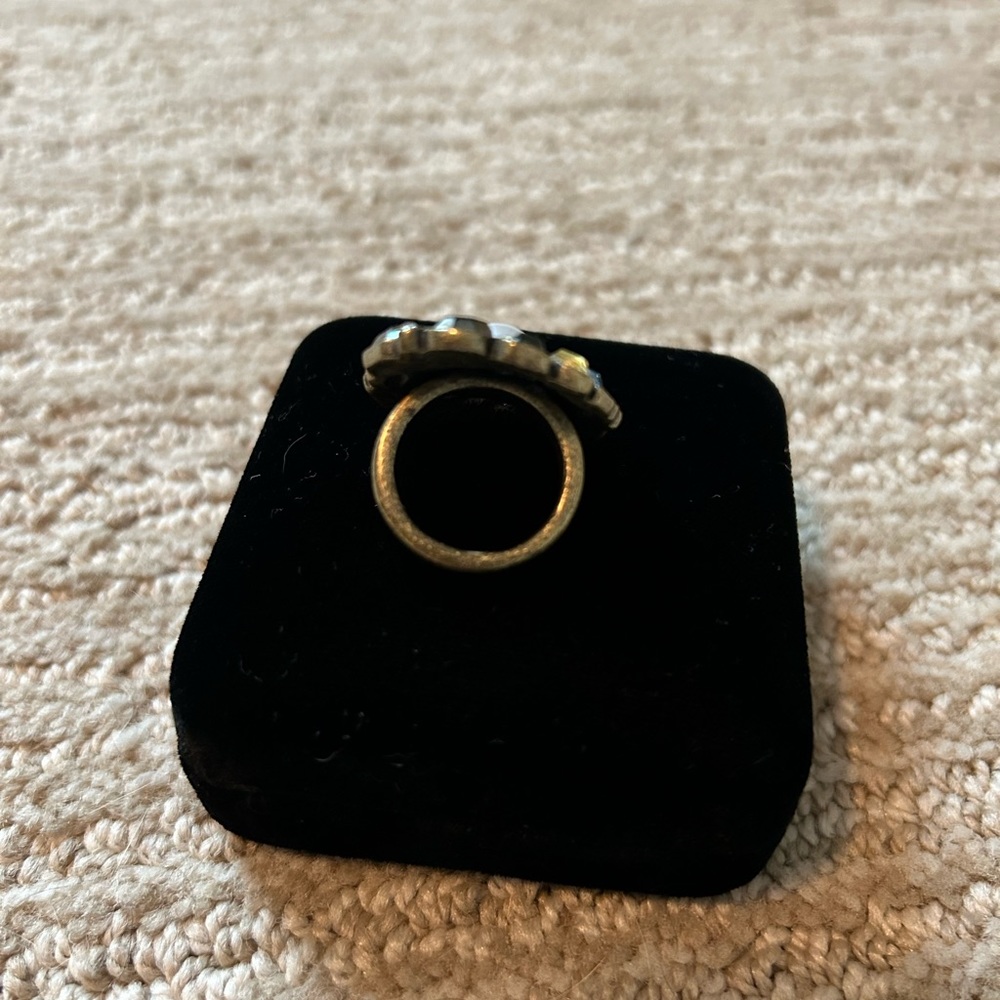 Lia Sophia ring - Picture 2 of 2